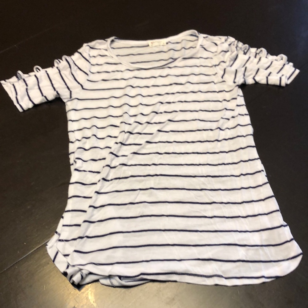 Glitz size small striped Tee with sleeve cutouts